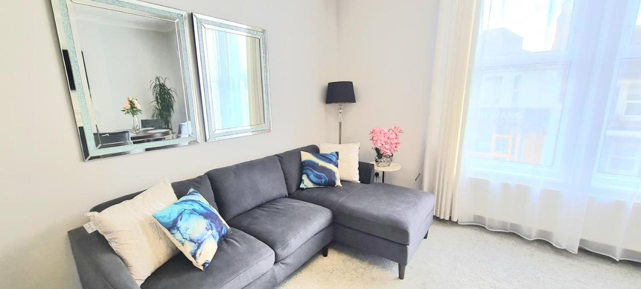 Spacious 3 Bed Flat Near The Sea With Parking Bornemouth Extérieur photo